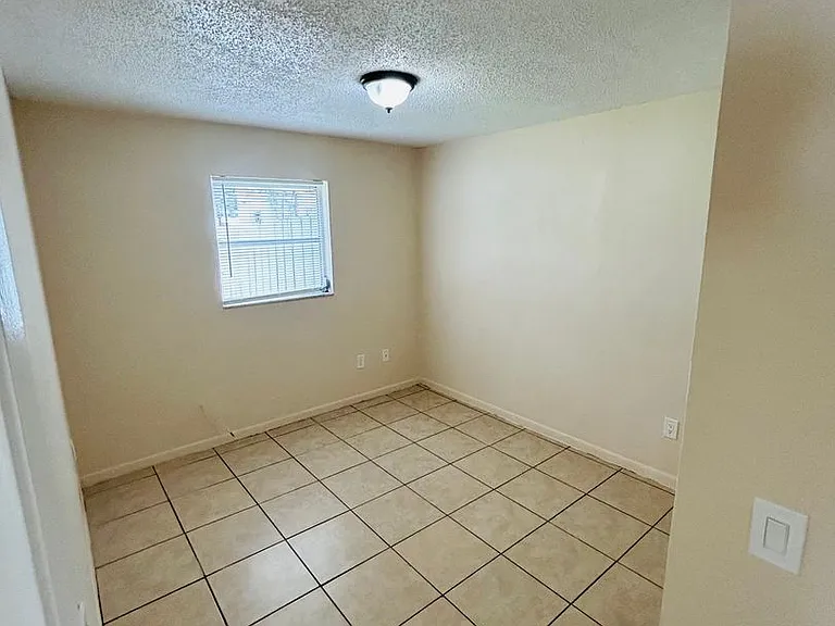 Charming 2-bedroom, 1-bathroom condo — Photo 9