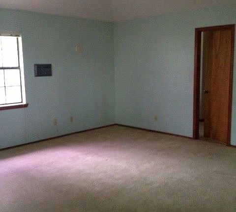 5th image of 5811 Sunrise Blvd