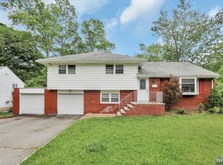 102 Prescott St, Demarest, NJ 07627