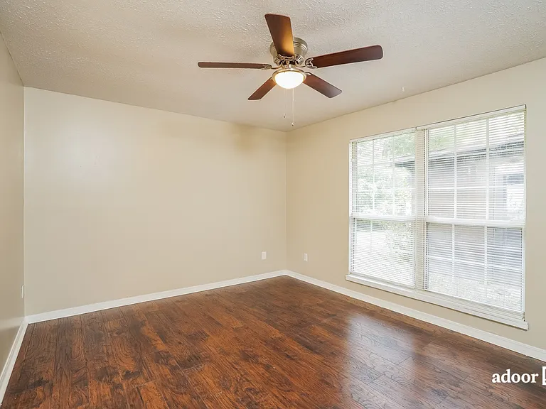 1671 Aletha Mnr — Photo 14