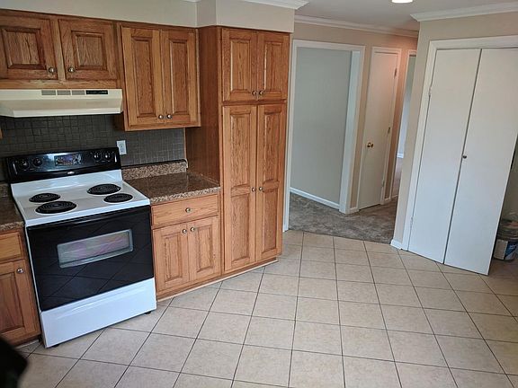 5th image of 711 Biskoff Ct