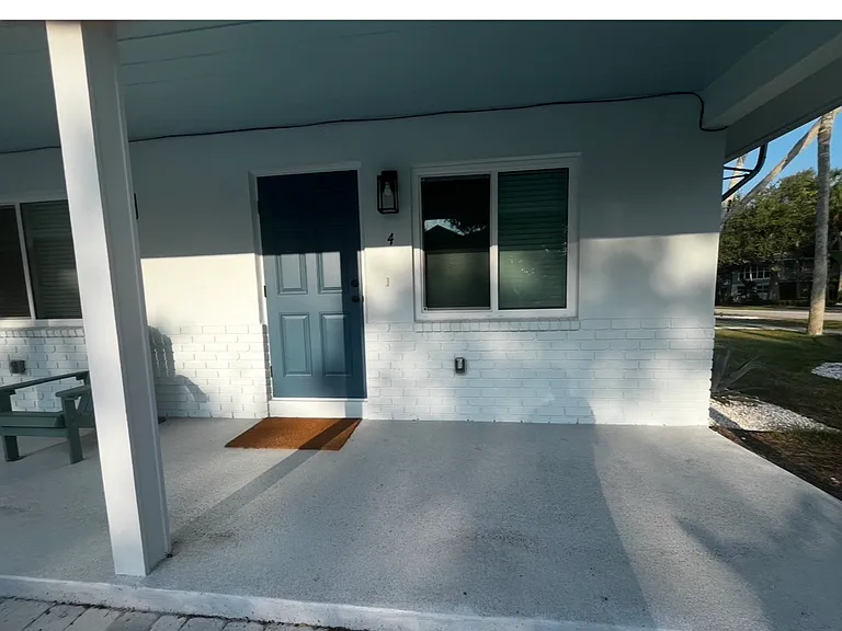 615 Azalea Ln #4B — Photo 5