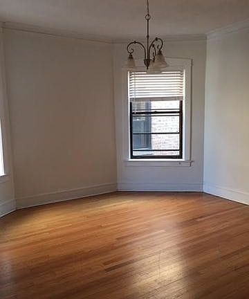 2nd image of 1418 W Olive Ave