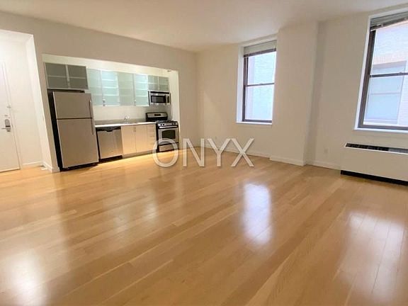 4th image of 37 Wall St APT 23I