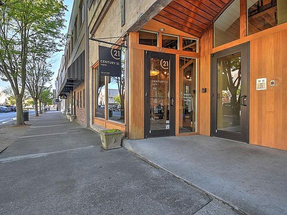 3rd image of 217 Broad St