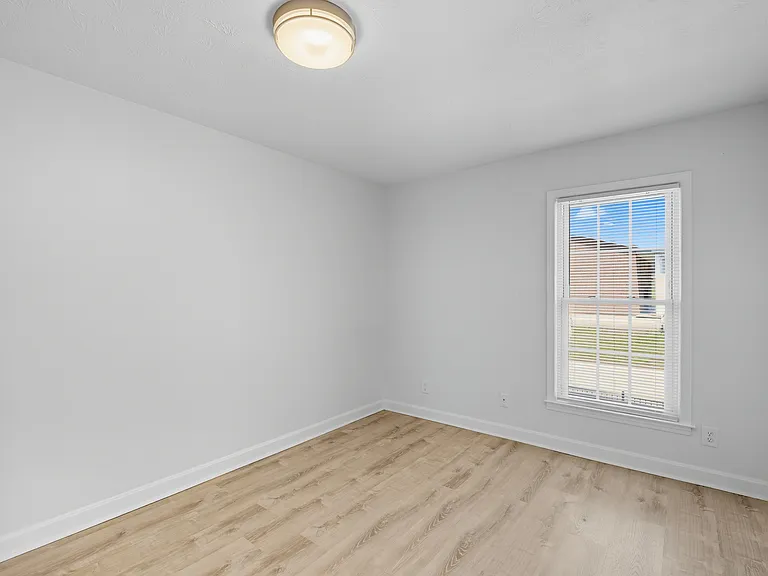 Covington Place — Photo 32