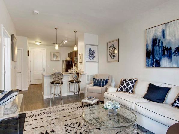 375 Acorn Park Dr APT 4216