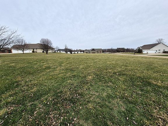 4th image of 601 Park Plaza Ct