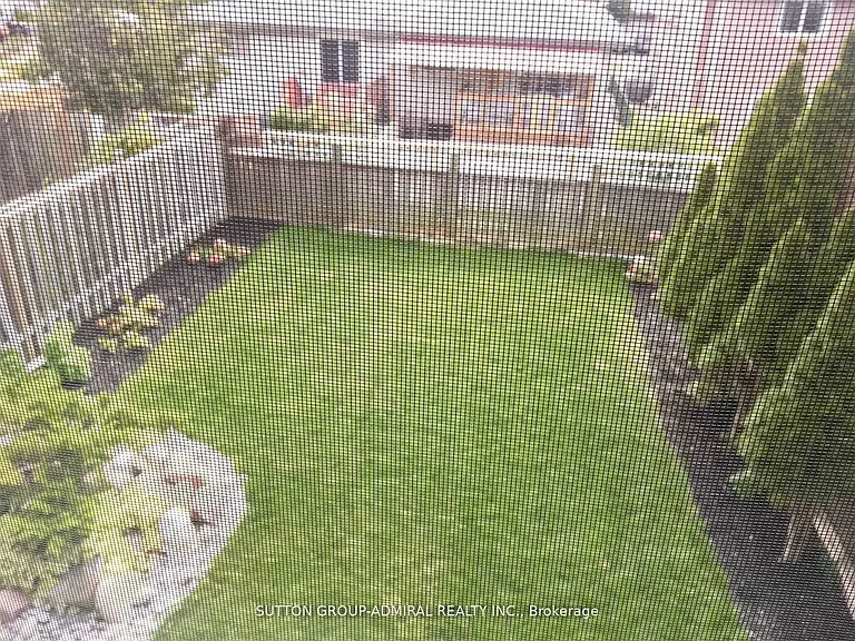 4 Nootka Cres #2 — Photo 28