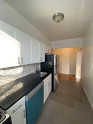 3rd image of 3021 Holland Ave APT 55N