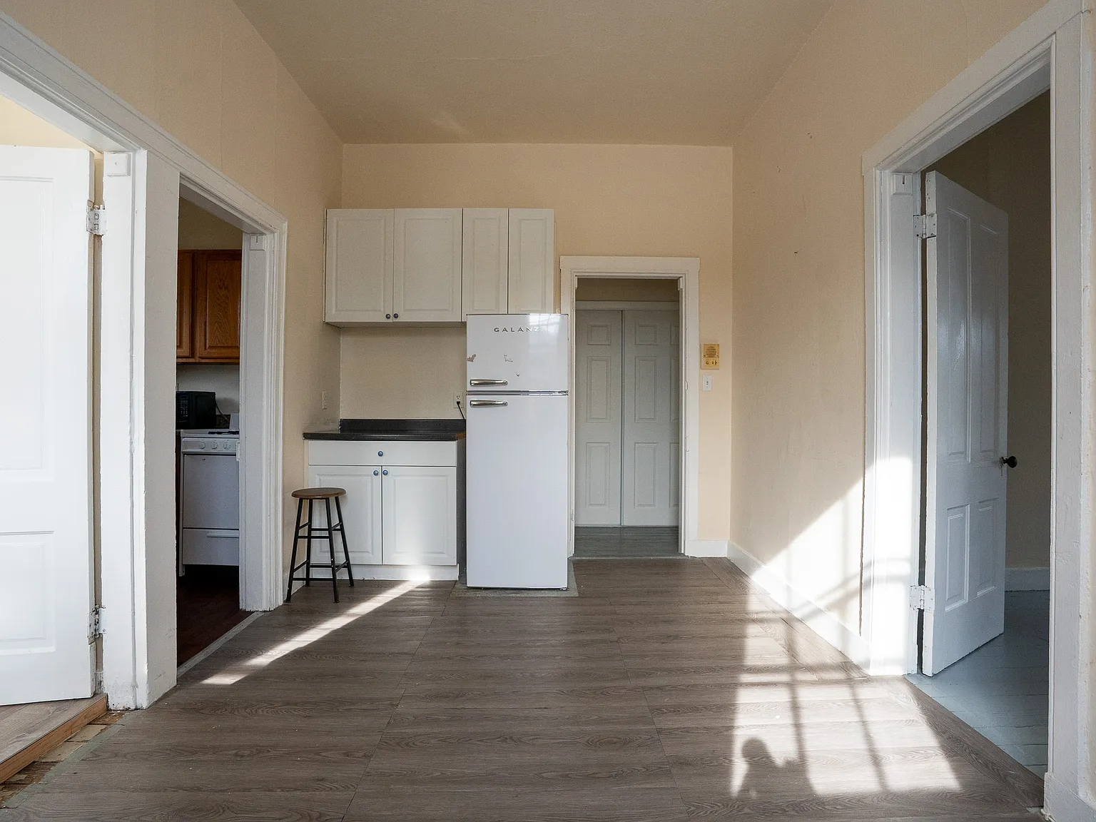 2 bed, $2,100 — Photo 3