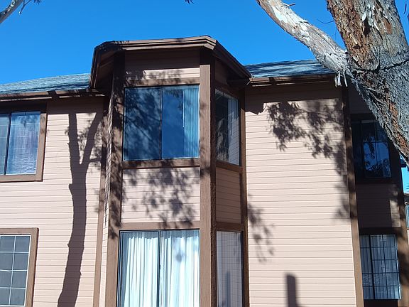 4th image of 1702 W Wood Bridge Ct