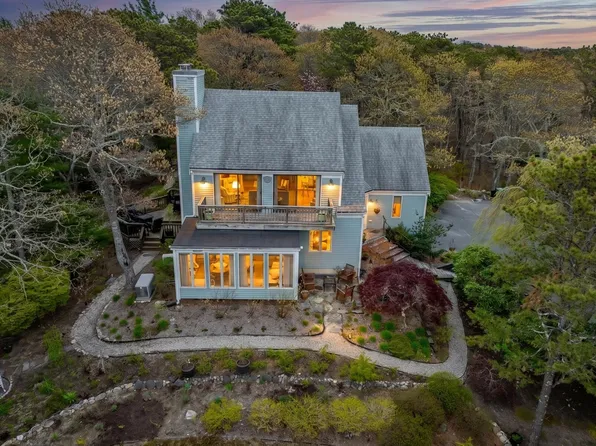 87 Rockledge Drive, North Falmouth, MA 02556