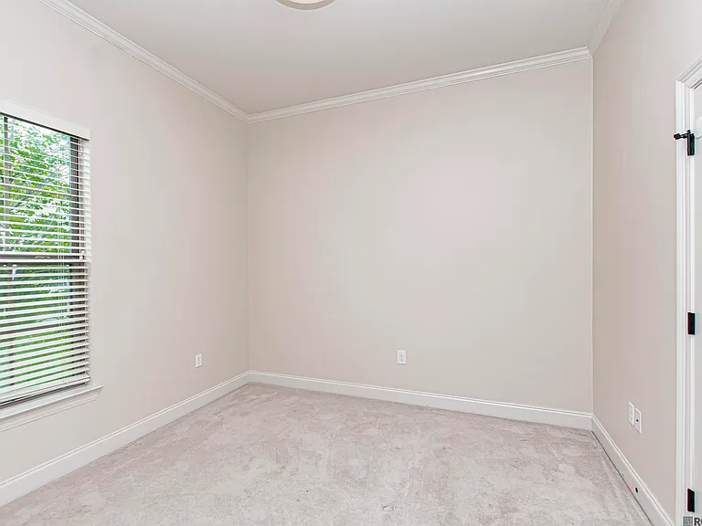 3037 Hudson Park Dr — Photo 12