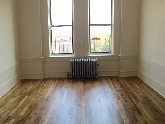 4th image of 225 Parkside Ave APT 6C