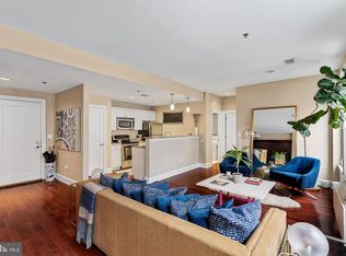 1811 Chestnut St #405, Philadelphia, PA 19103