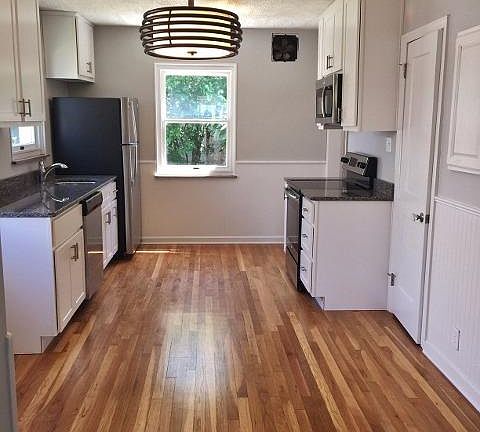 5th image of 3759 O Leary Ave