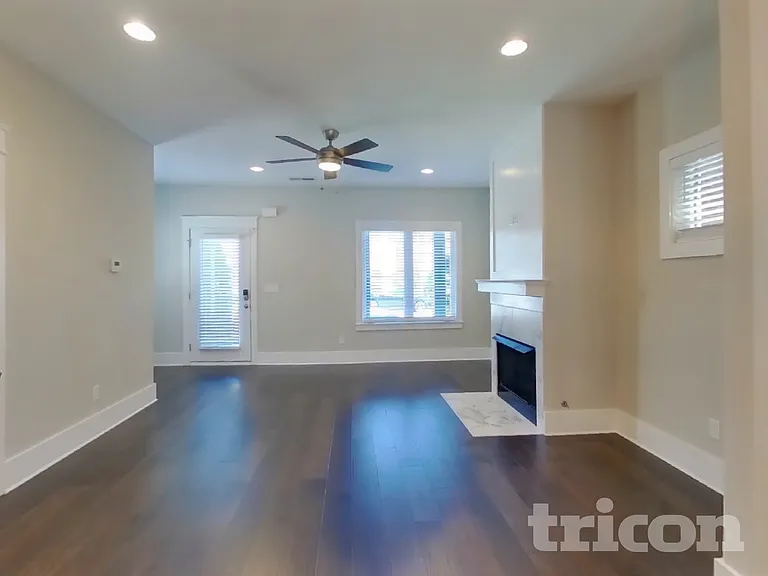 1248 Hillwood Private Cv — Photo 5