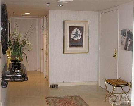 3rd image of 2427 Presidential Way APT 801