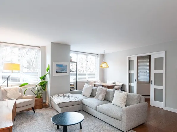 225 Rector Pl APT 2E, New York, NY 10280