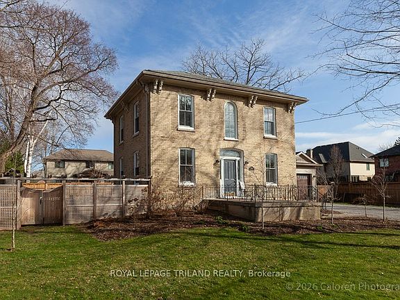 2nd image of 1135 Riverside Dr