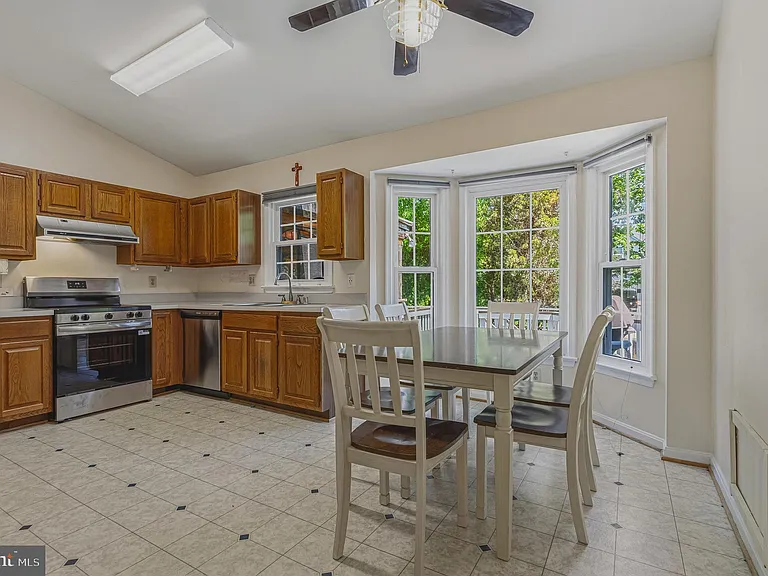 9729 Zimbro Ave — Photo 12