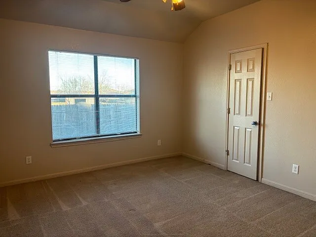 1312 Nicholas Circle - B — Photo 3