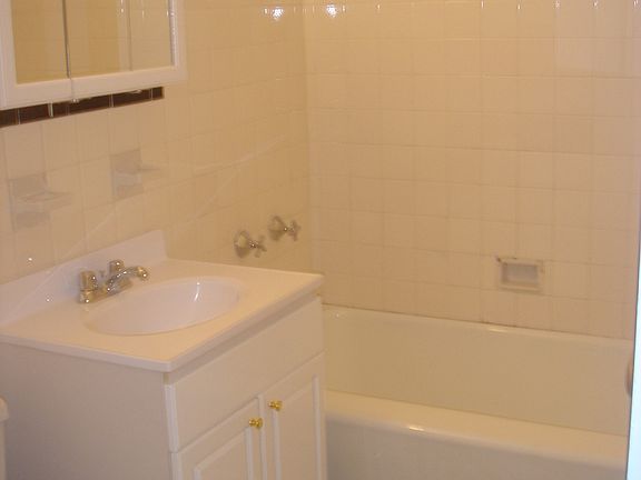 3rd image of 6561 Saunders St APT 7N