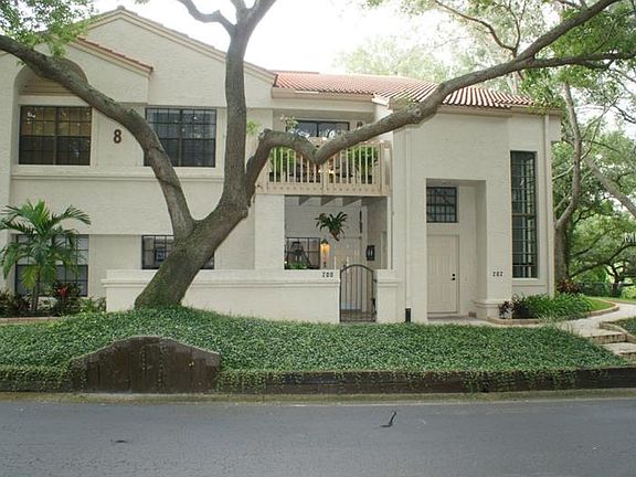 3rd image of 200 Los Prados Dr