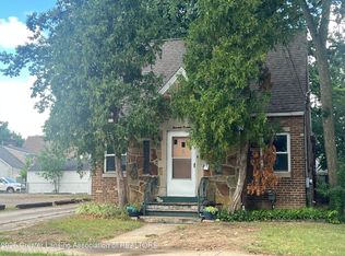 1913 Stirling Ave, Lansing, MI 48910