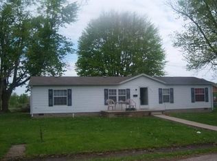 933 W Idlewild Dr, Evansville, IN 47710