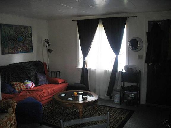 4th image of 141 Livingston Ave