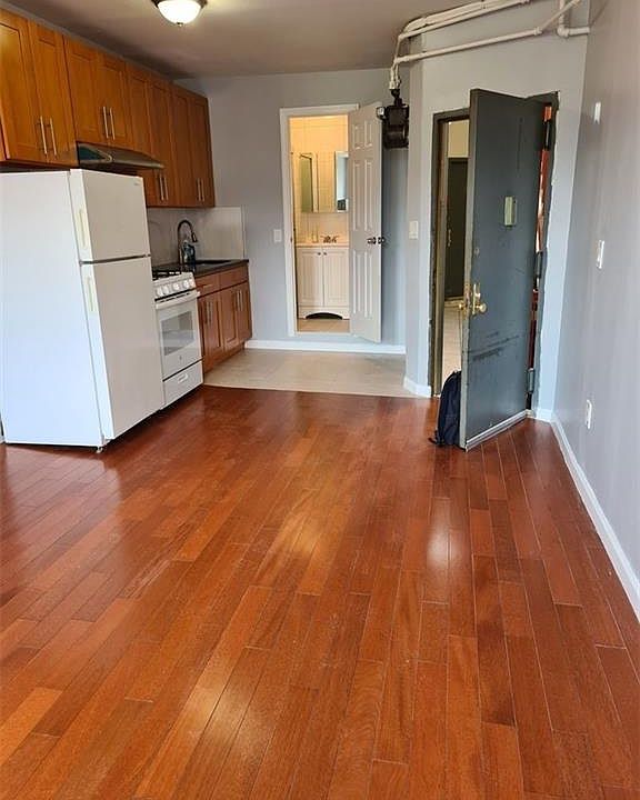 1st image of 81 Allen St APT 15