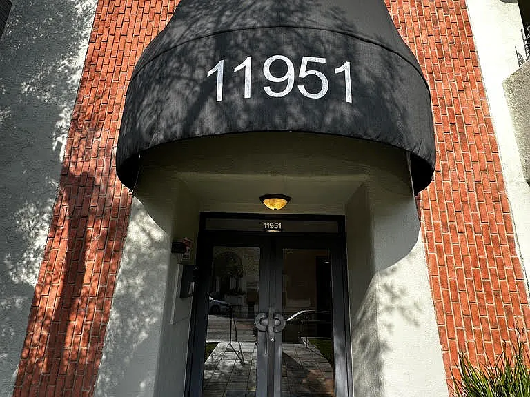 11951 Mayfield Ave — Photo 2