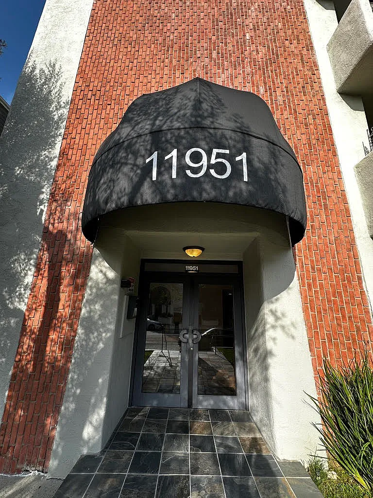 Building Photo - 11951 Mayfield Ave