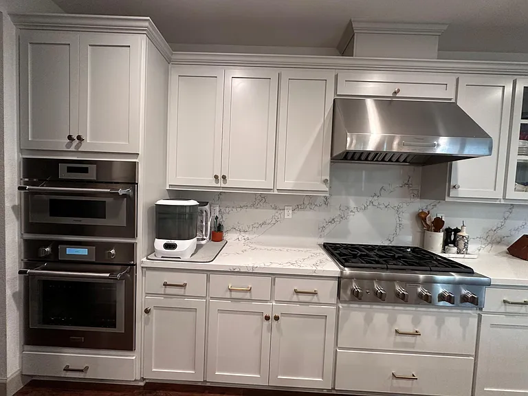 Kitchen (1st floor)