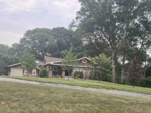 327 Old Willets Path, Smithtown, NY 11787