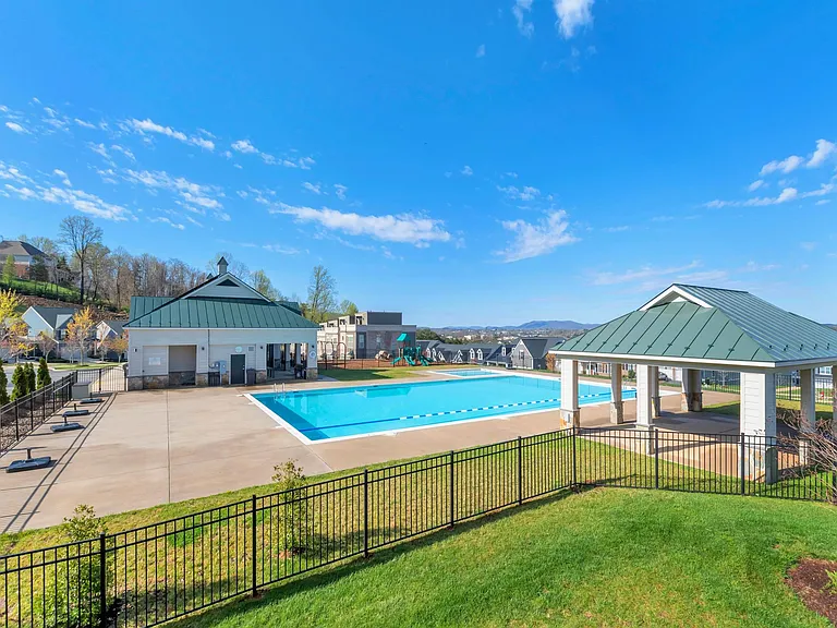 814 Oval Park Ln — Photo 33