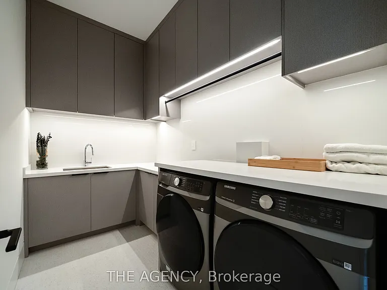 126 Sherwood Ave — Photo 41