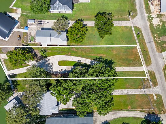 3rd image of 152 Lakeside LOT 26