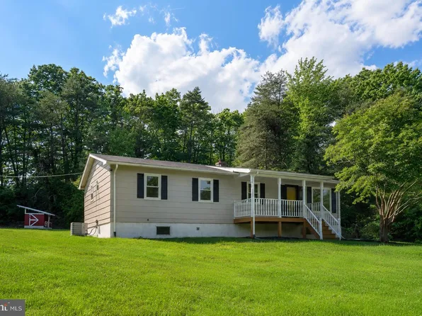 9600 Honeysuckle Rd, Fredericksburg, VA 22408