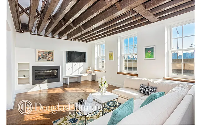 Sold by Douglas Elliman | media 22