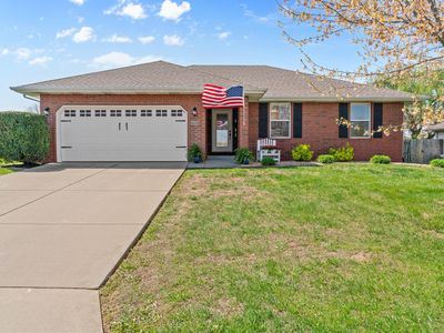 704 E Waterford Boulevard, Ozark, MO, 65721