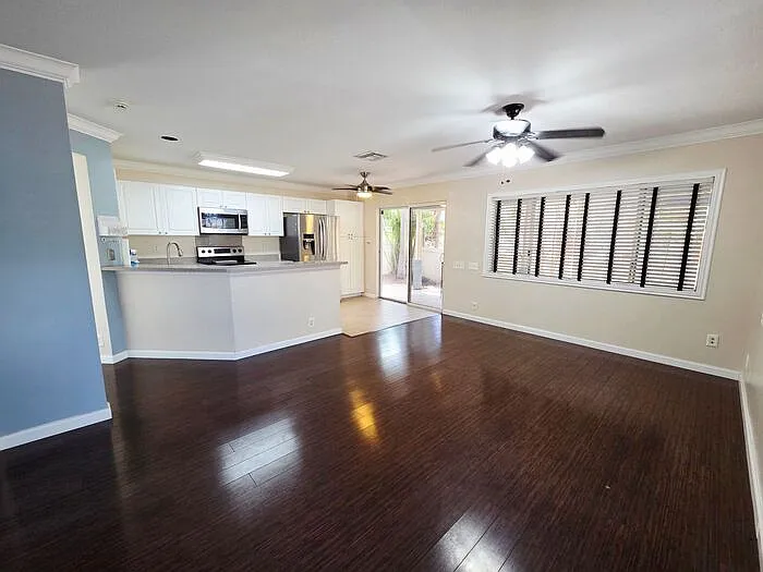 3 bed, 2.5 bath, 1364 sqft, $3,850 — Photo 2