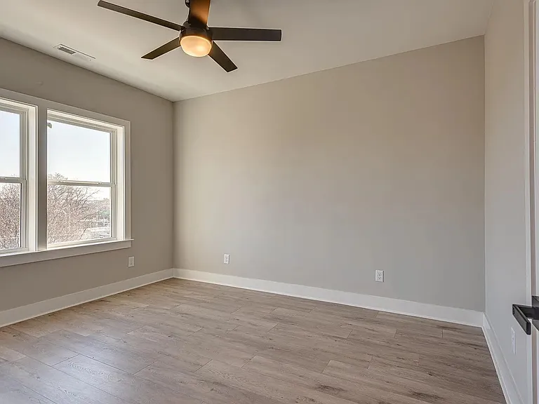 417 Lellyett Ave — Photo 12
