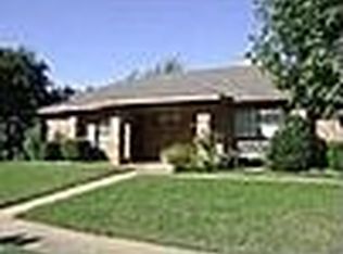 2903 Gray Oak Dr, Euless, TX 76039