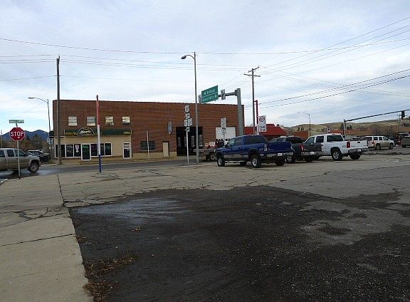 4th image of 112 1st Ave N