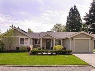 10619 NE 17th St, Bellevue, WA 98004