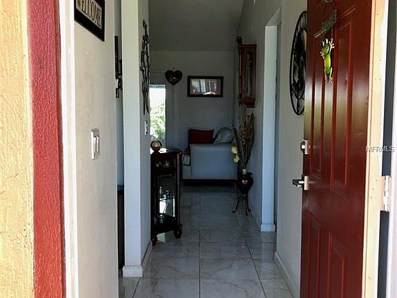 4th image of 111 Kelly Cir