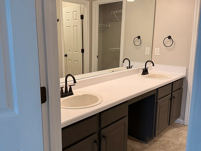 1637 Heyford Cir NW — Photo 10